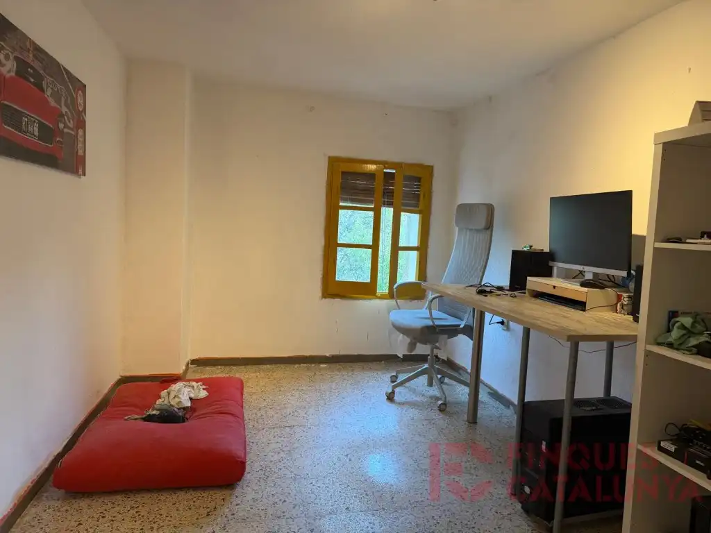 Dormitori de Casa o xalet en venda en Anglès amb Terrassa