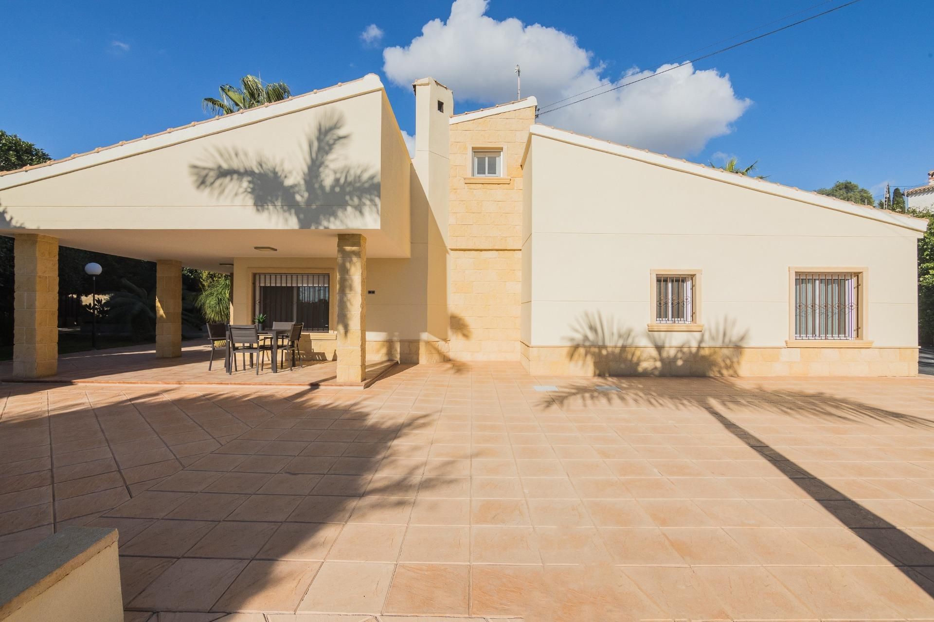 Casa o xalet en venda a Calle de la Encina, Jubalcoi
