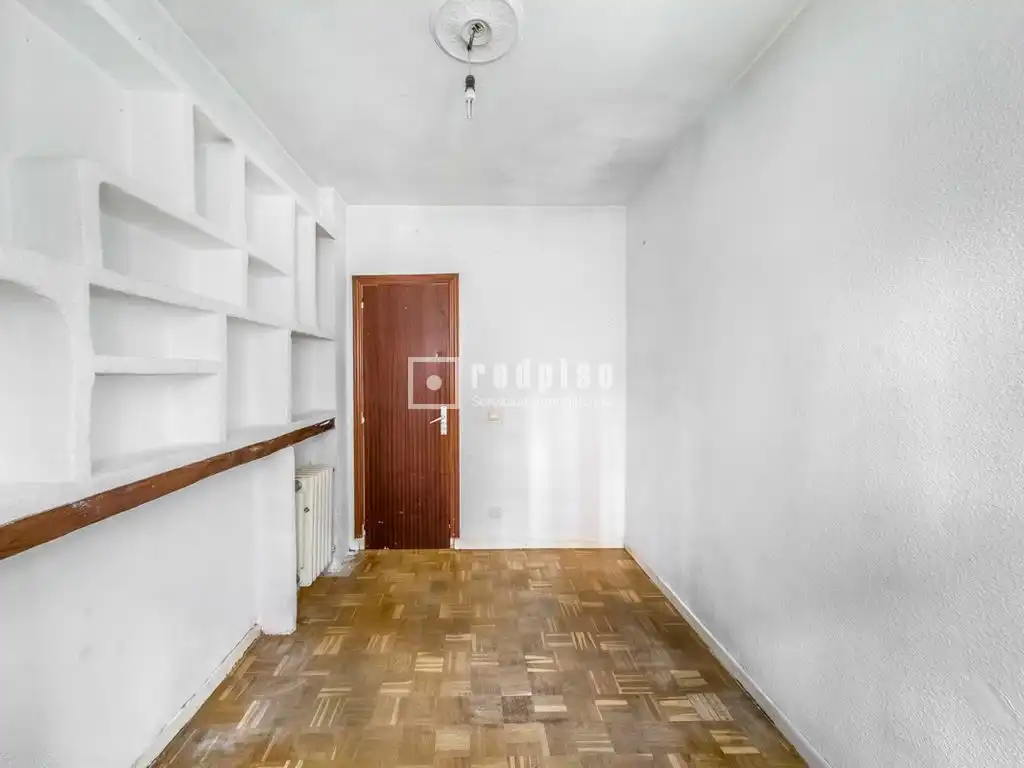 Habitación de Piso en venta en Madrid con Calefacción y Terraza