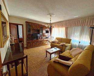 Living room of Flat for sale in  Madrid Capital  with Heating, Parquet flooring and Terrace
