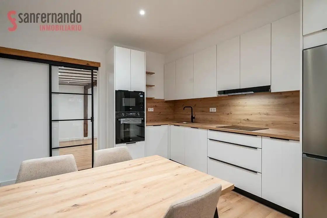 Cocina de Planta baja en venta en El Astillero   con Calefacción y Parquet