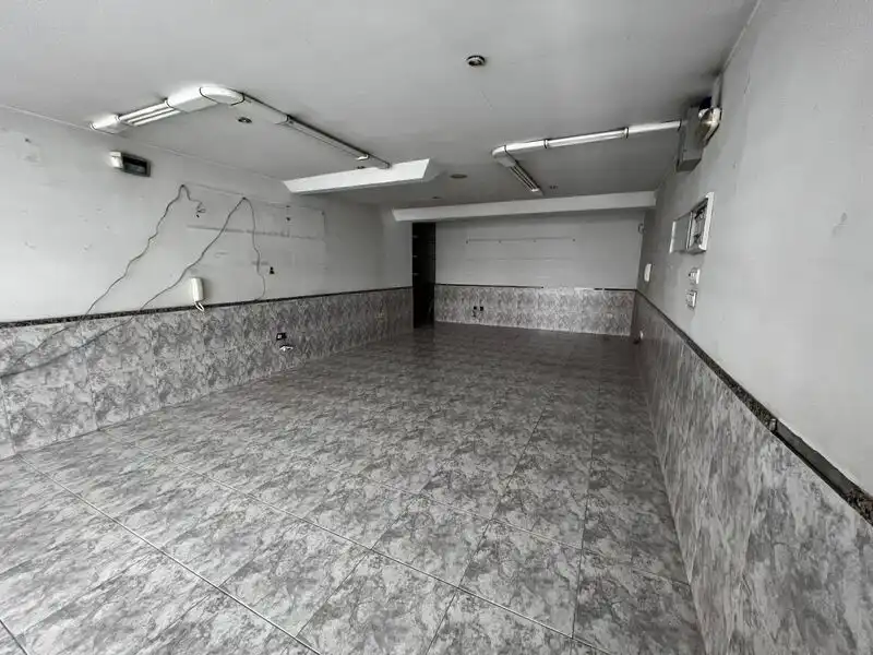 Local comercial en venda a Redondela, imagen 2