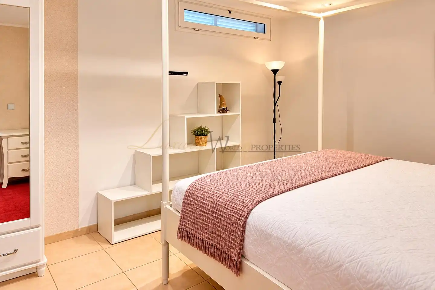 Casa con piscina en venta en Calle Beirut, imagen 19
