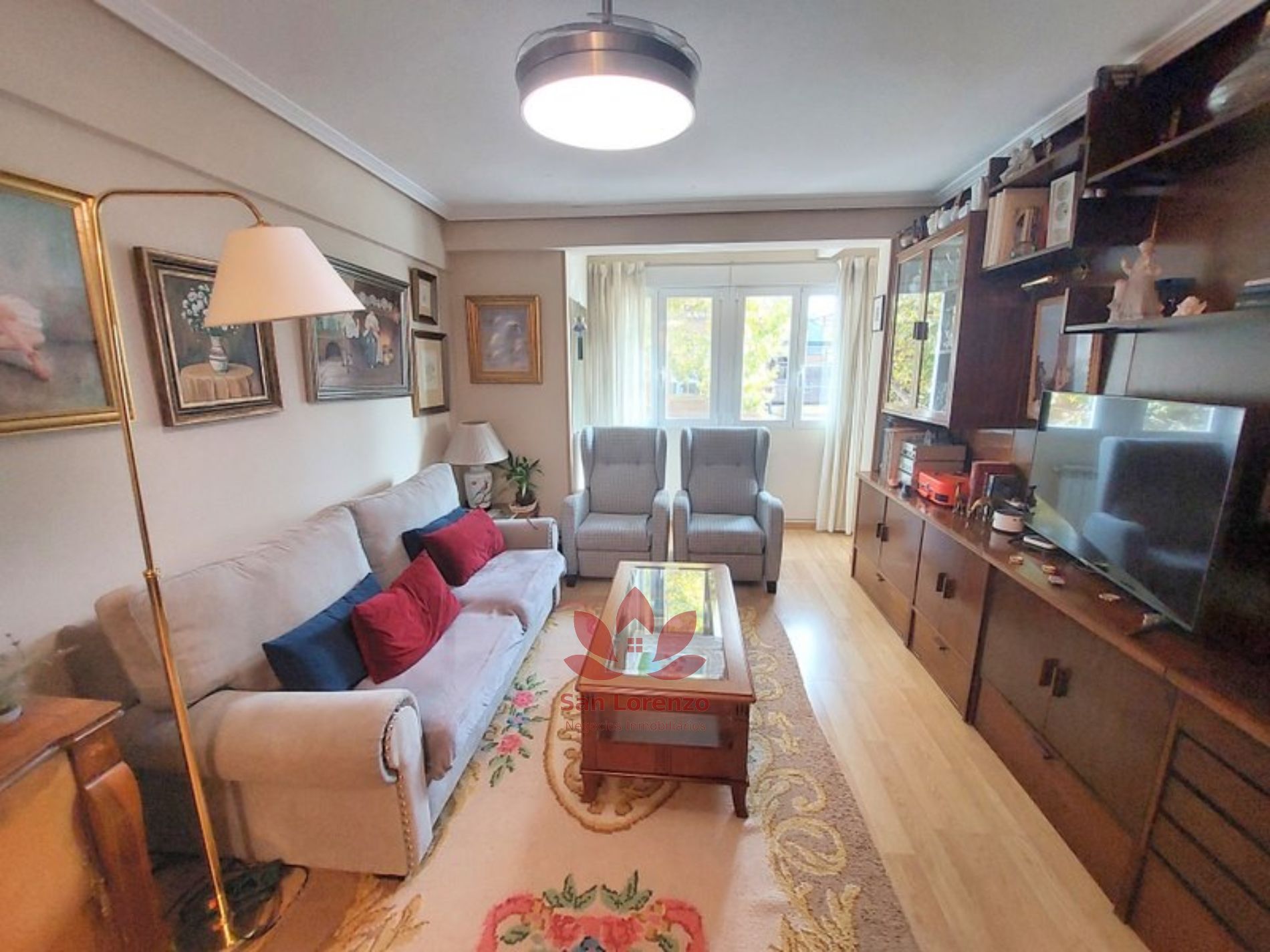 Sala d'estar de Pis en venda en  Madrid Capital amb Aire condicionat