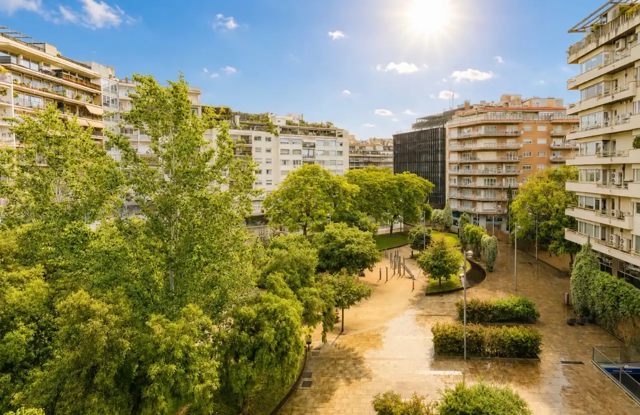 Vista exterior de Piso en venta en Barcelona con Terraza