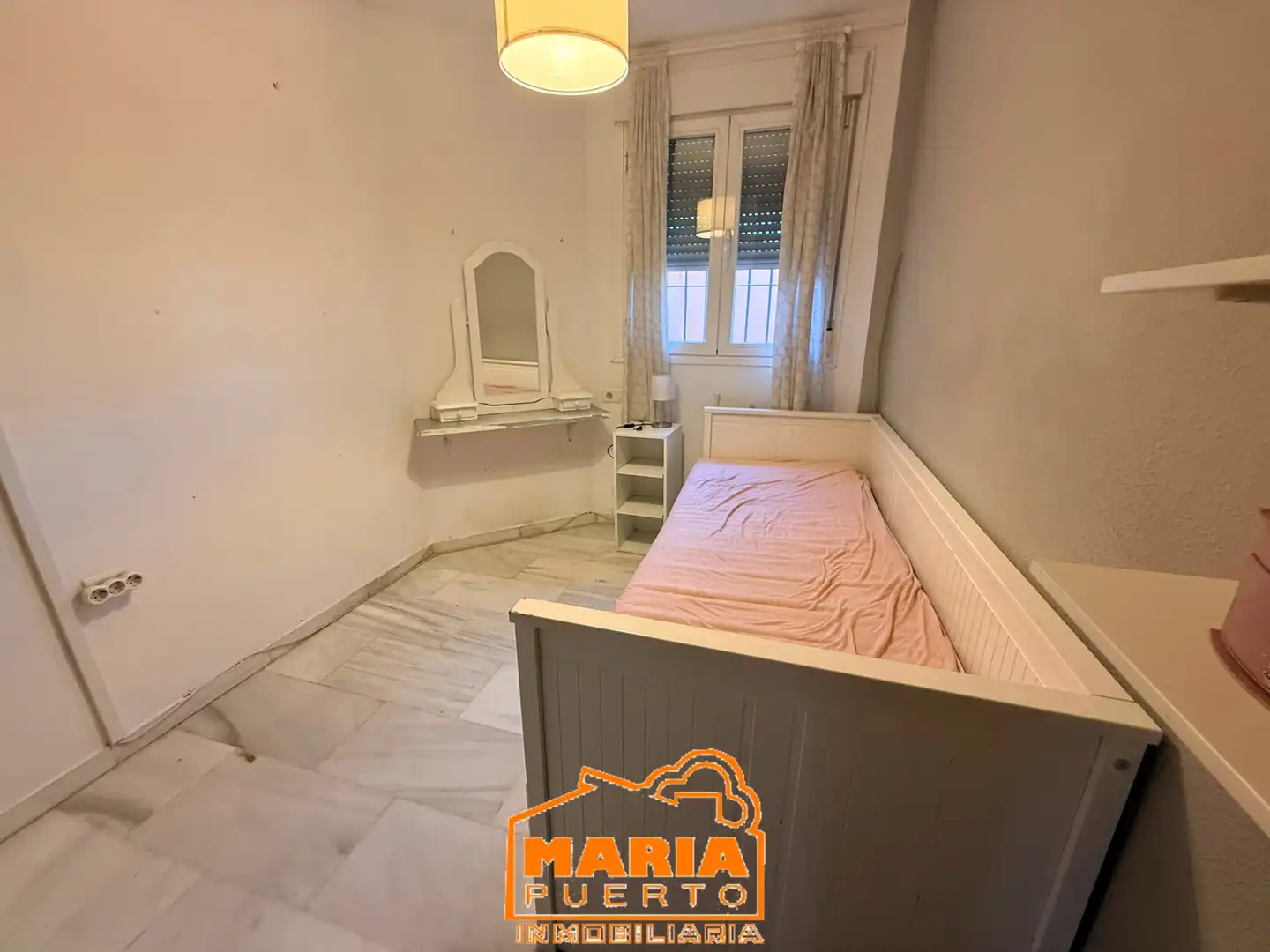 Habitación de Piso en venta en Málaga con Terraza y Trastero