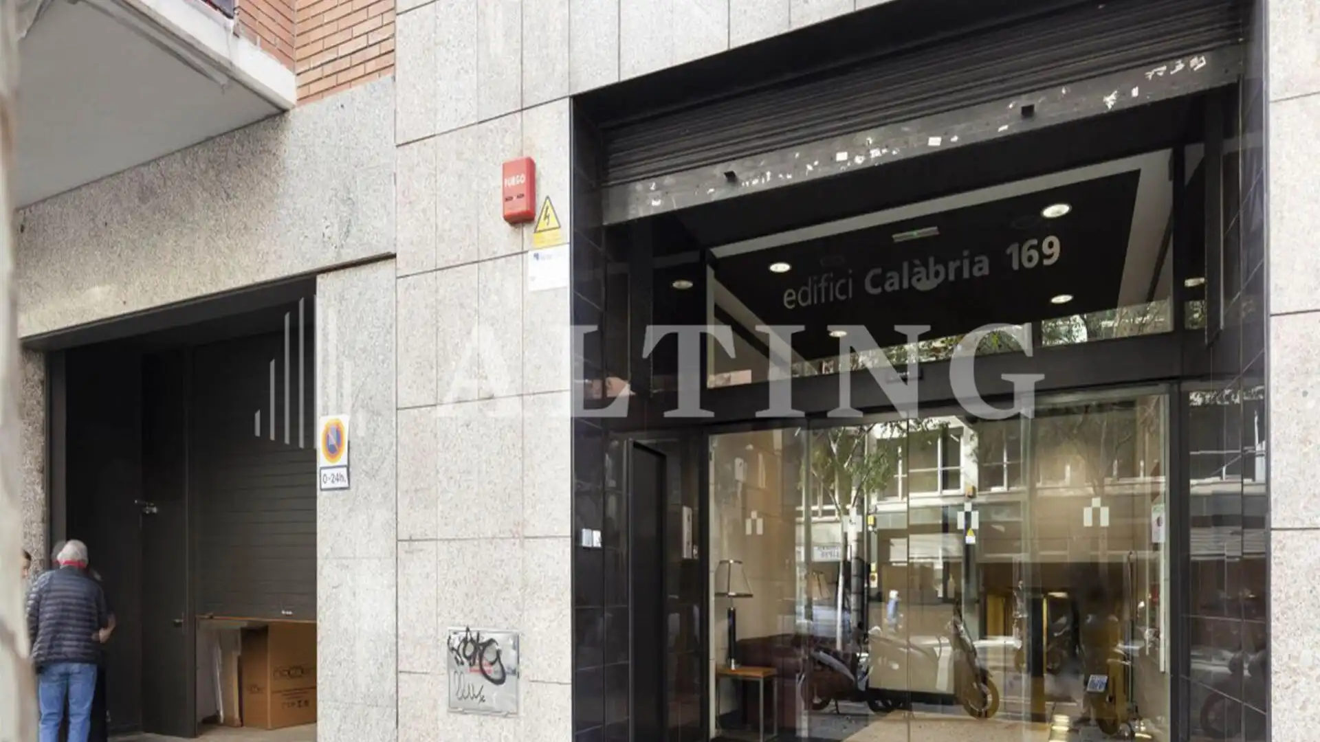 Vista exterior de Local de alquiler en  Barcelona Capital con Aire acondicionado