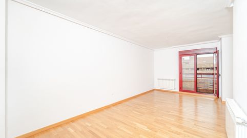 Foto 2 de Piso en venta en Sorolla, 7, El Quiñón, Seseña