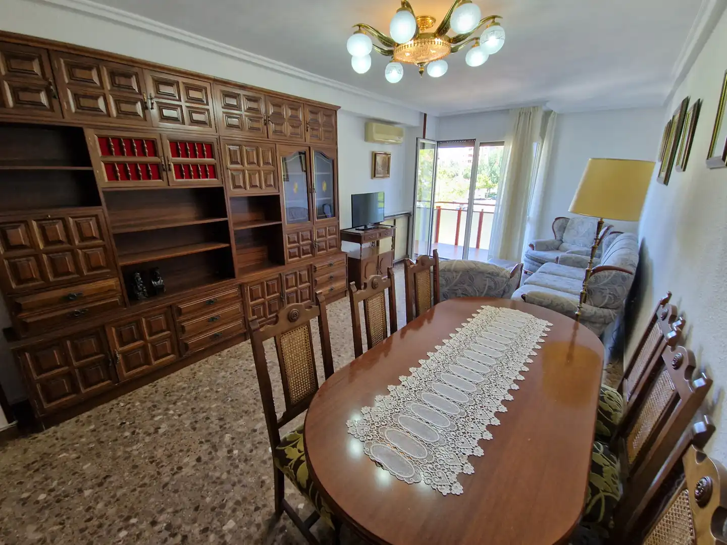 Esszimmer von Wohnung zur Miete in Zaragoza mit Heizung, Möbliert und Ofen