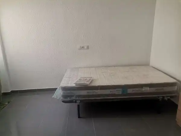 Habitación de Ático para compartir en Almería con Terraza, Amueblado y Horno