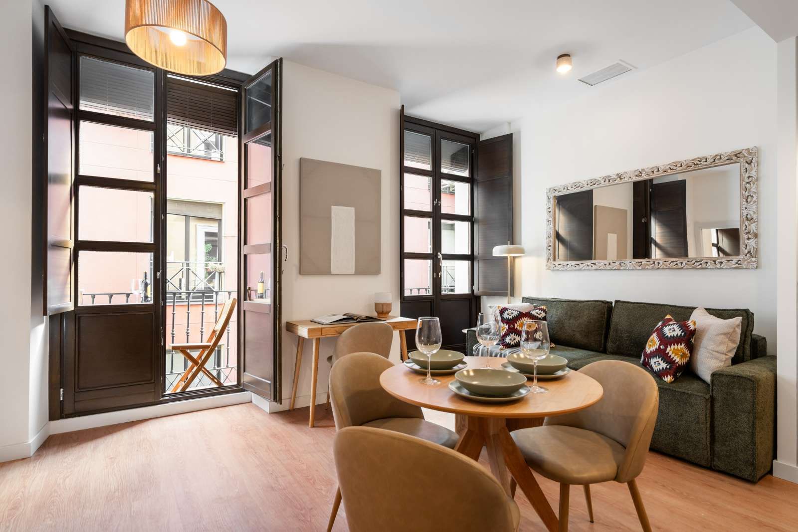 Living room of Apartment to share in  Madrid Capital  with Air Conditioner and Terrace