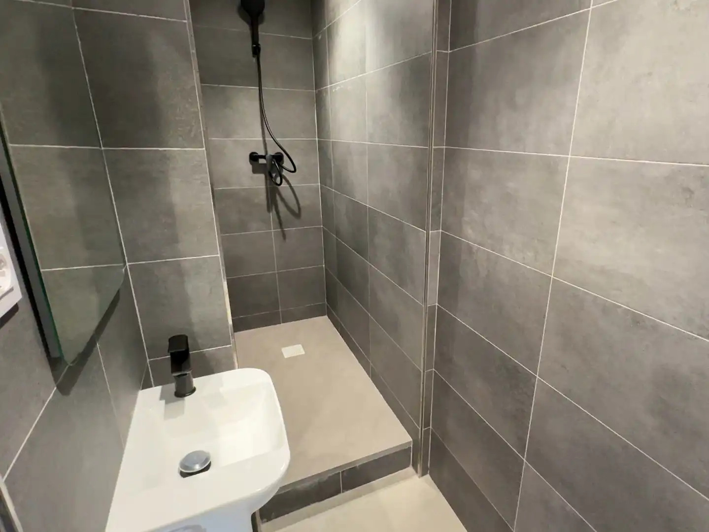 Bathroom of Flat for sale in Barcelona  with Terrace and Balcony