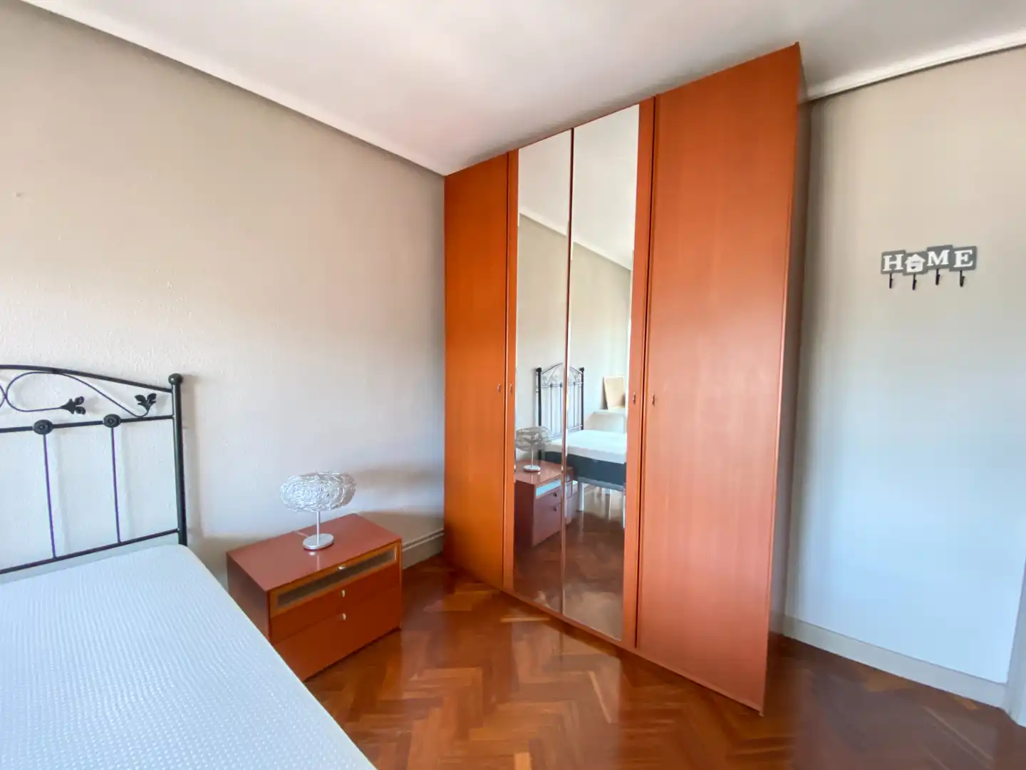 Habitación de Piso de alquiler en Bilbao  con Calefacción, Terraza y Amueblado