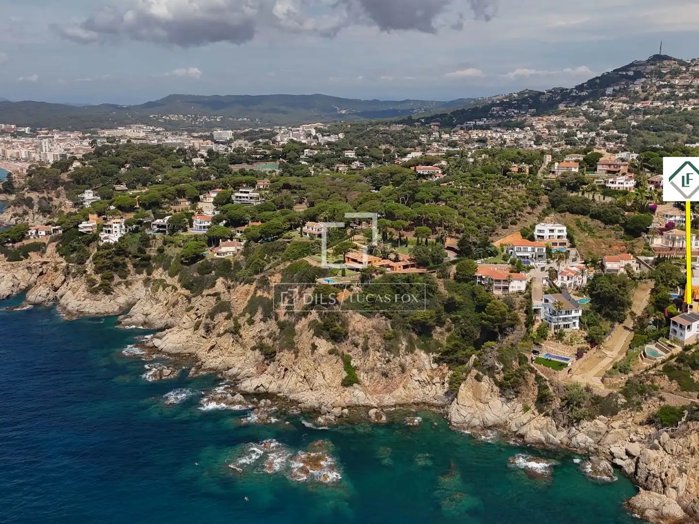 Vista exterior de Casa o xalet en venda en Lloret de Mar amb Aire condicionat, Jardí privat i Traster