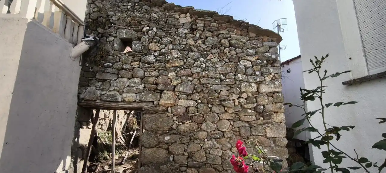 Country homes for sale in Celanova