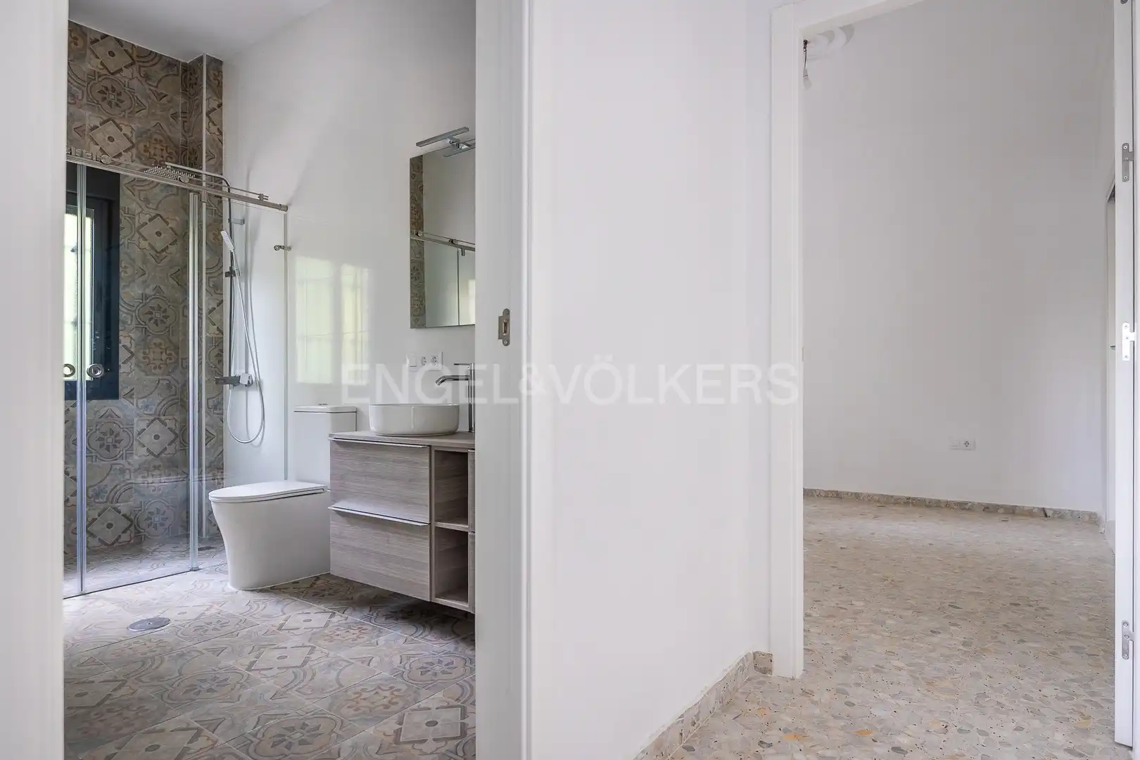 Bany de Casa o xalet en venda en Alcalá de Guadaira amb Calefacció, Jardí privat i Terrassa