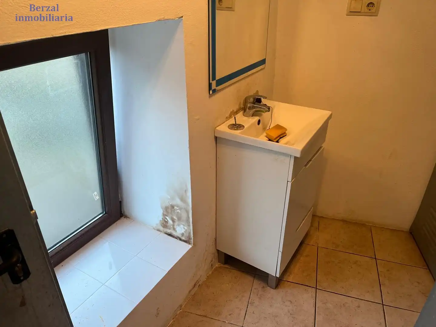 Bathroom of Commercial properties for sale in Baños de Ebro / Mañueta