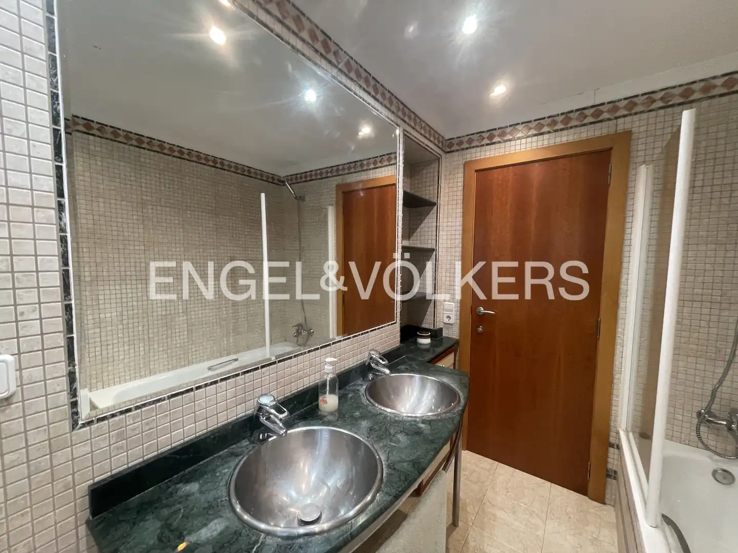 Baño de Casa o chalet de alquiler en Puçol con Aire acondicionado, Calefacción y Jardín privado