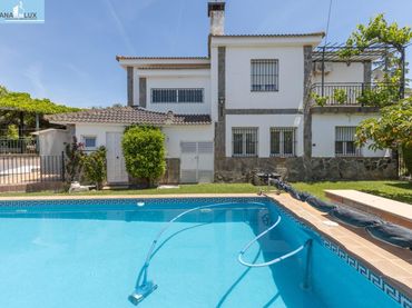 Villa avec balcon à vendre à Calle Calle Borgoña