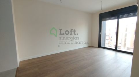 APARTAMENTO A ESTRENAR CON PISCINA EN AVD. ELVAS, GARAJE Y TRASTERO
