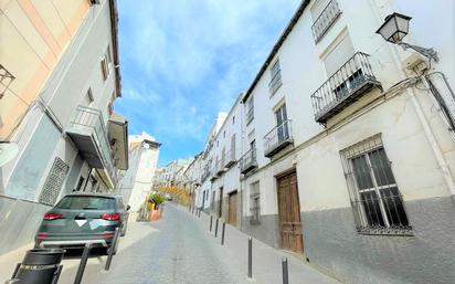 Vista exterior de Casa adosada en venda en Martos amb Terrassa