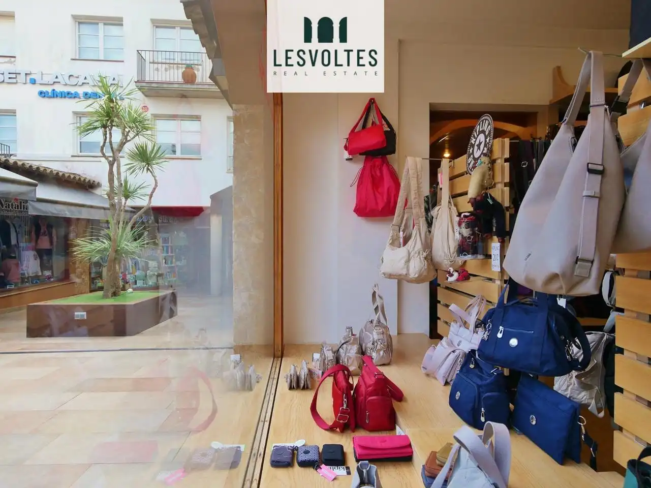 Business premises for sale in Carrer de Pi i Margall