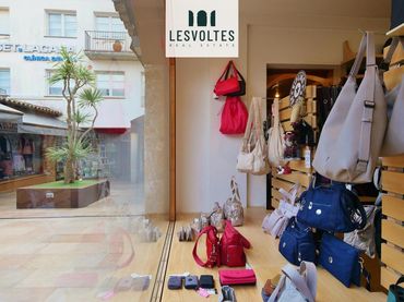 Business premises for sale in Carrer de Pi i Margall