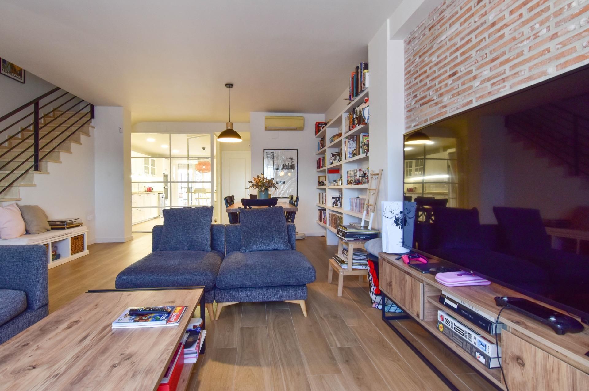 Sala d'estar de Casa adosada en venda en Picanya amb Aire condicionat, Calefacció i Terrassa