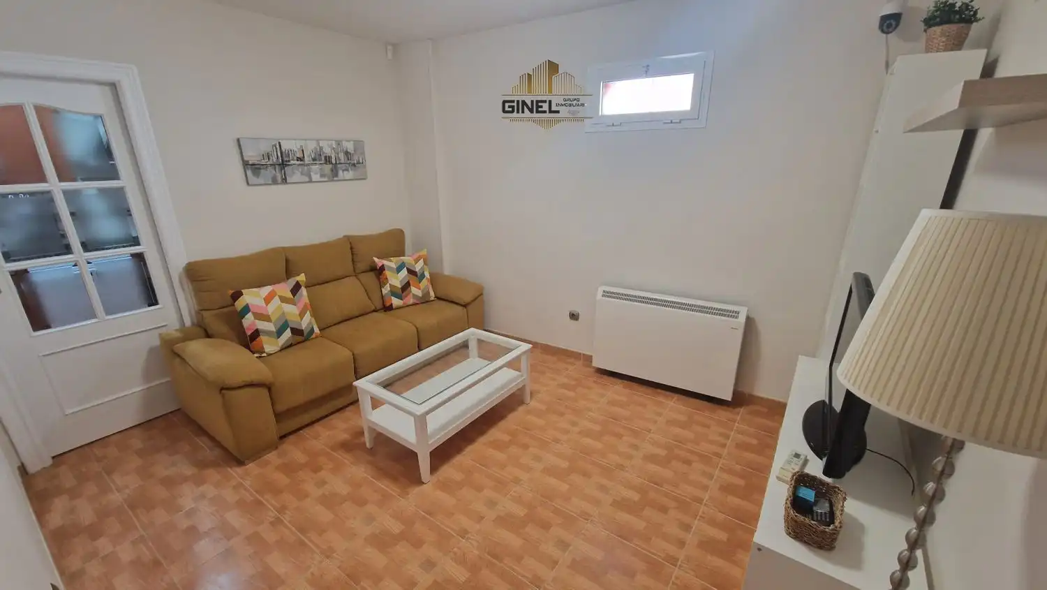 Sala d'estar de Pis de lloguer en Jaén amb Aire condicionat, Calefacció i Balcó