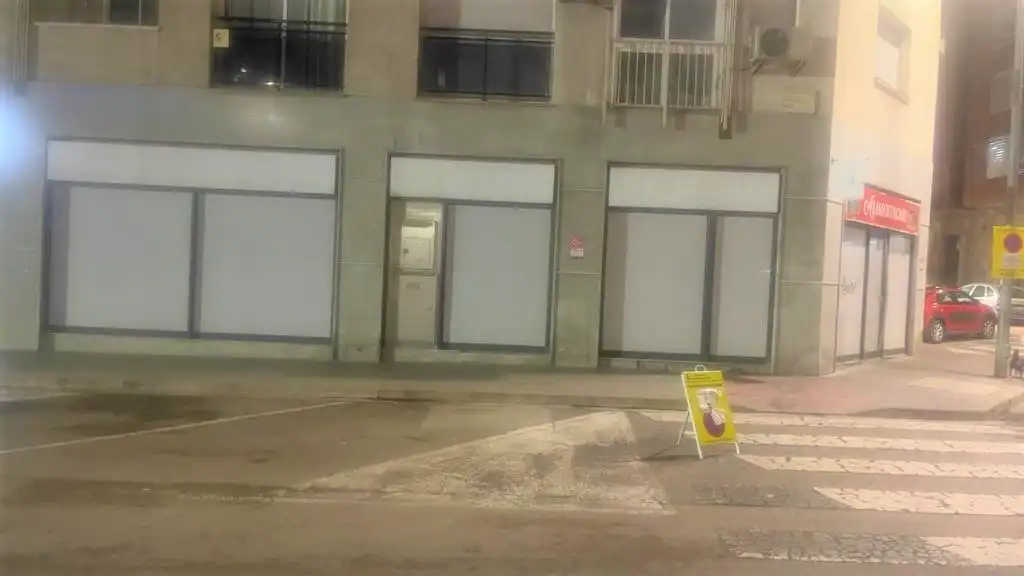 Gewerbefläche zur Miete in Avinguda de Argentina