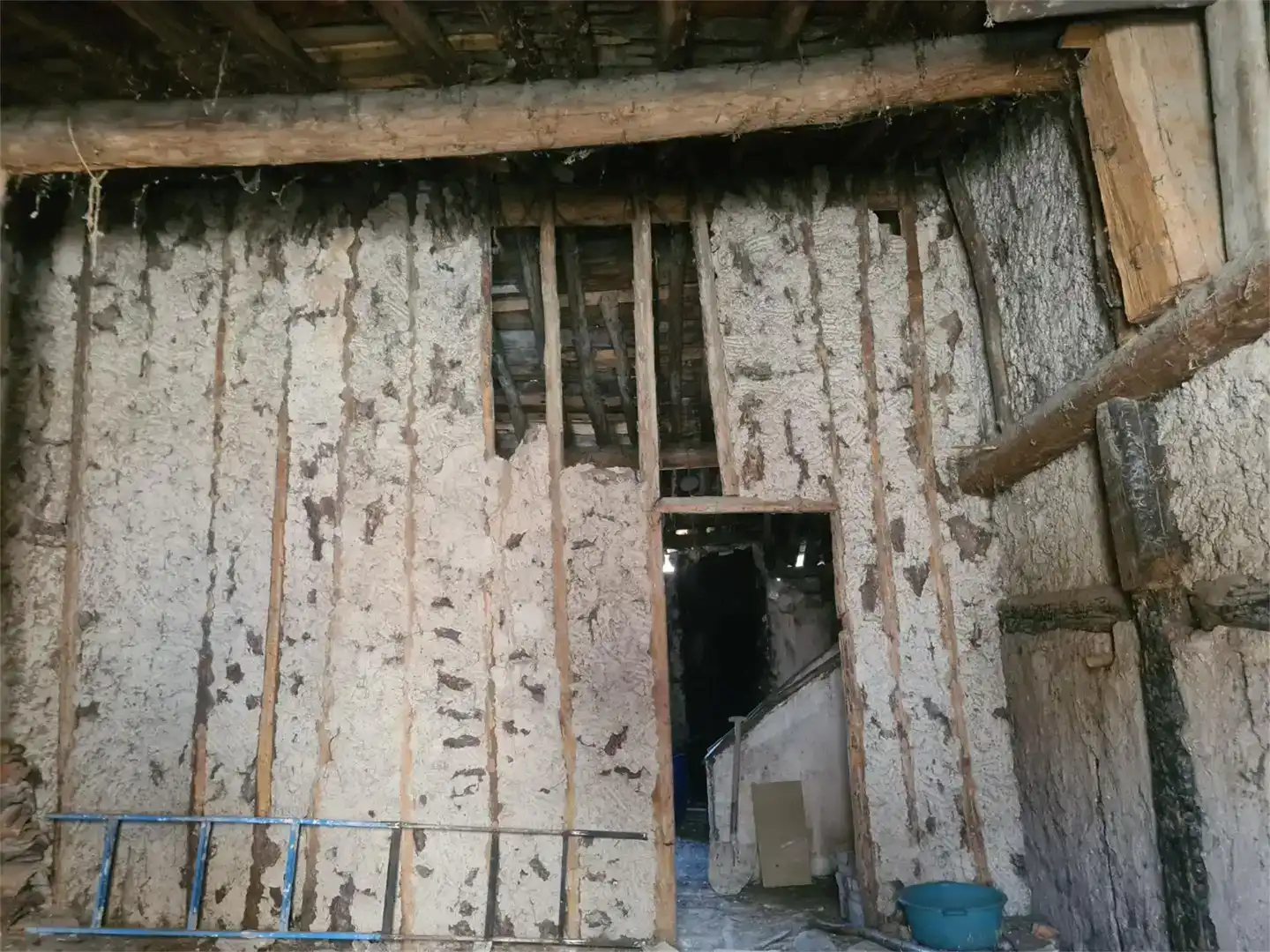 Casa adosada en venta en Huélamo