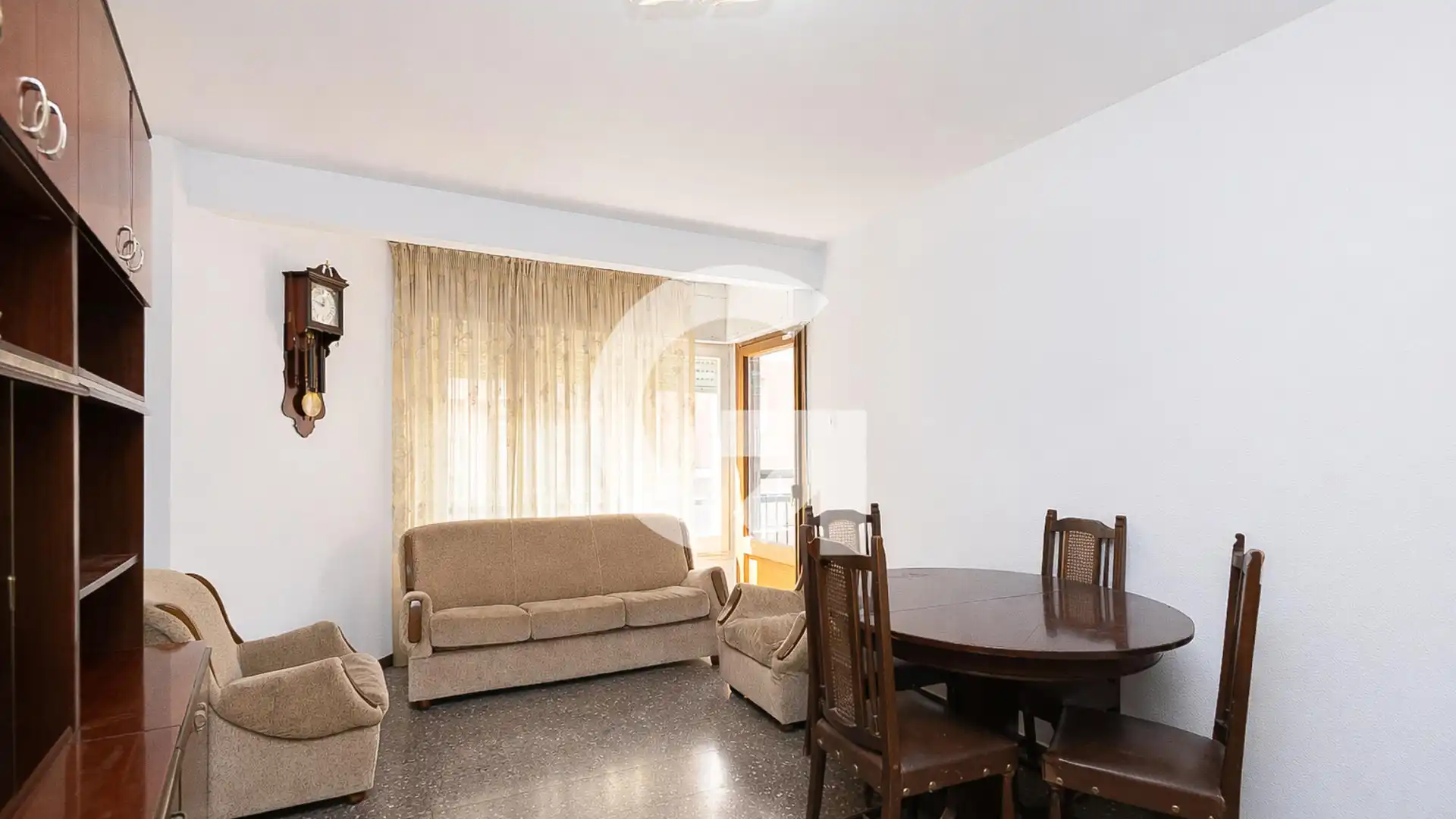 Living room of Flat for sale in L'Hospitalet de Llobregat  with Balcony