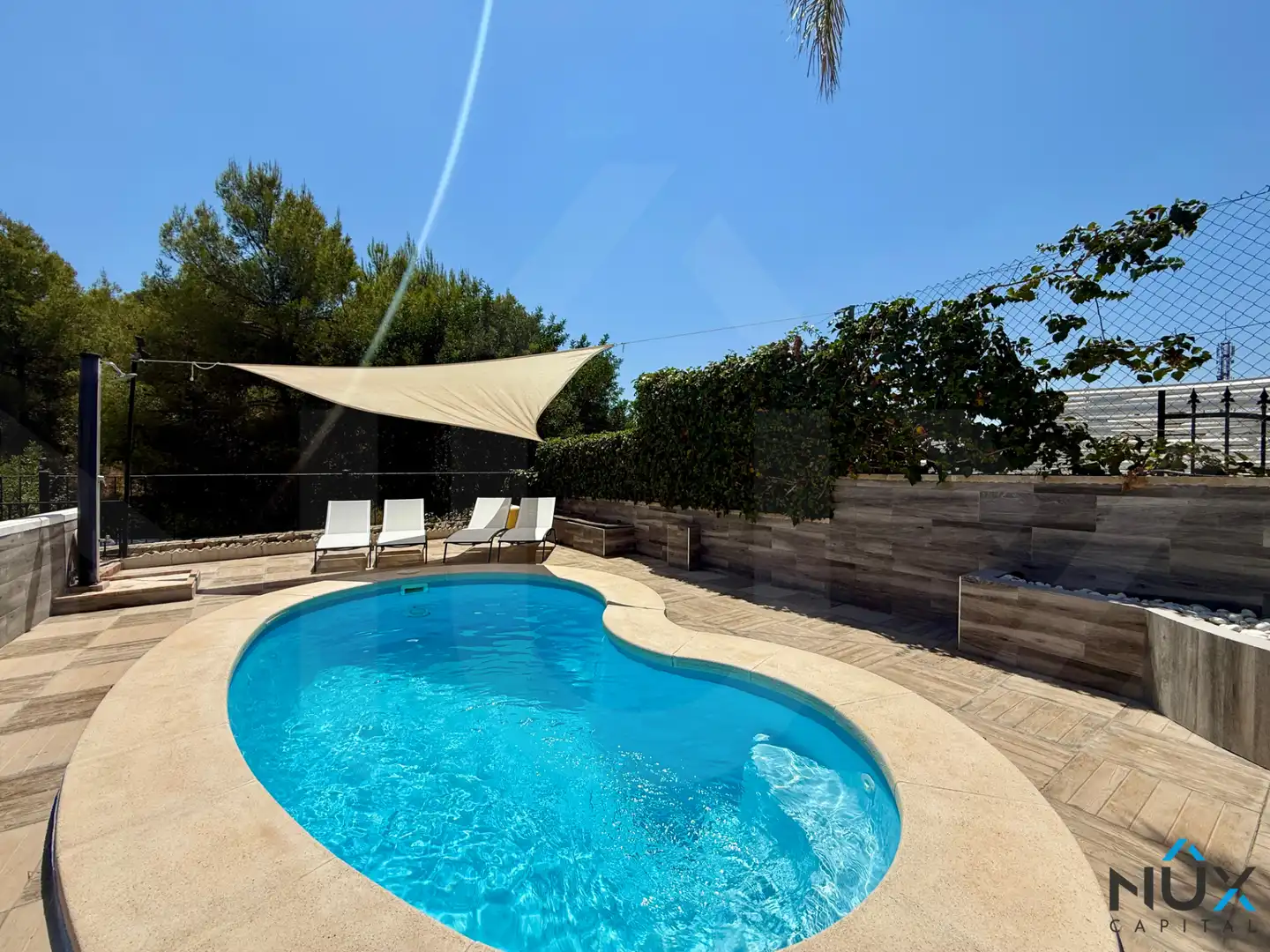 Swimming pool of Houses for sale in Pedralba  with Air Conditioner, Heating and Private garden
