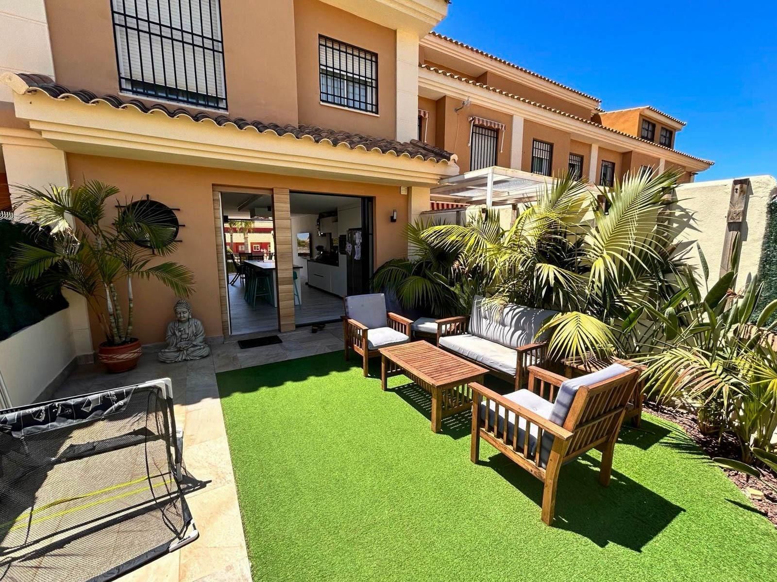 Terraza de Casa o chalet de alquiler en Vélez-Málaga con Terraza, Trastero y Piscina comunitaria