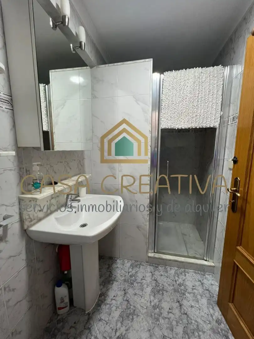Bathroom of Flat for rent in Valencia  with Air Conditioner, Heating and Terrace