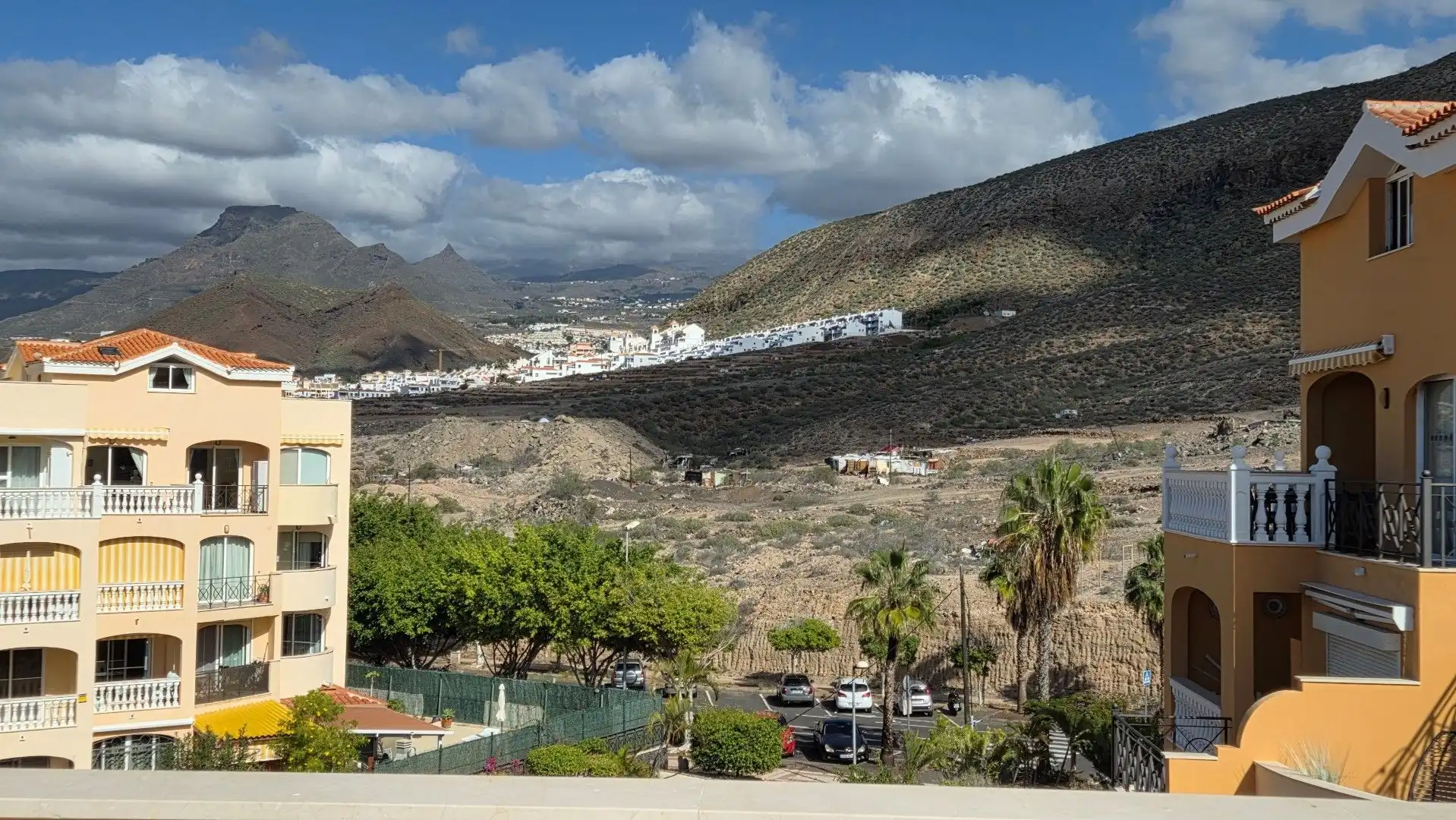 Vista exterior de Dúplex en venda en Arona amb Terrassa i Piscina comunitària