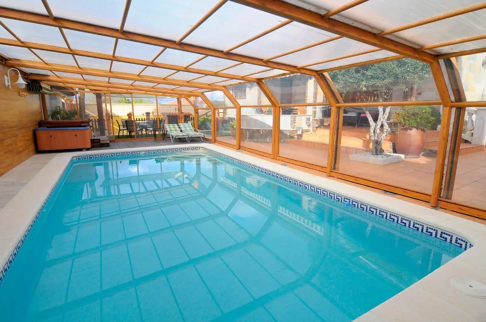 Piscina de Casa o xalet en venda en Valdepeñas amb Terrassa, Piscina i Moblat