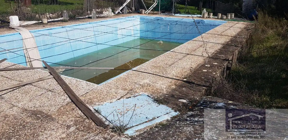 Piscina de Finca rústica en venda en Loranca de Tajuña