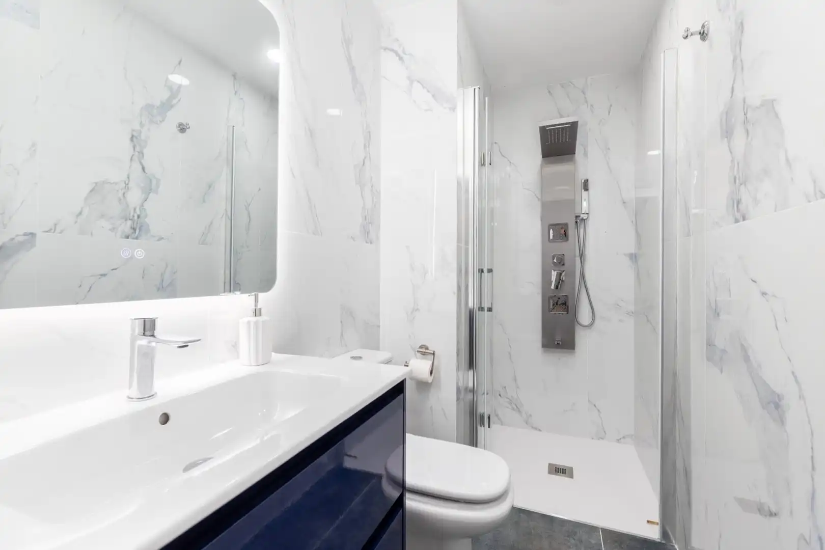 Badezimmer von Maisonette zum Verkauf in Mataró mit Klimaanlage, Möbliert und Balkon