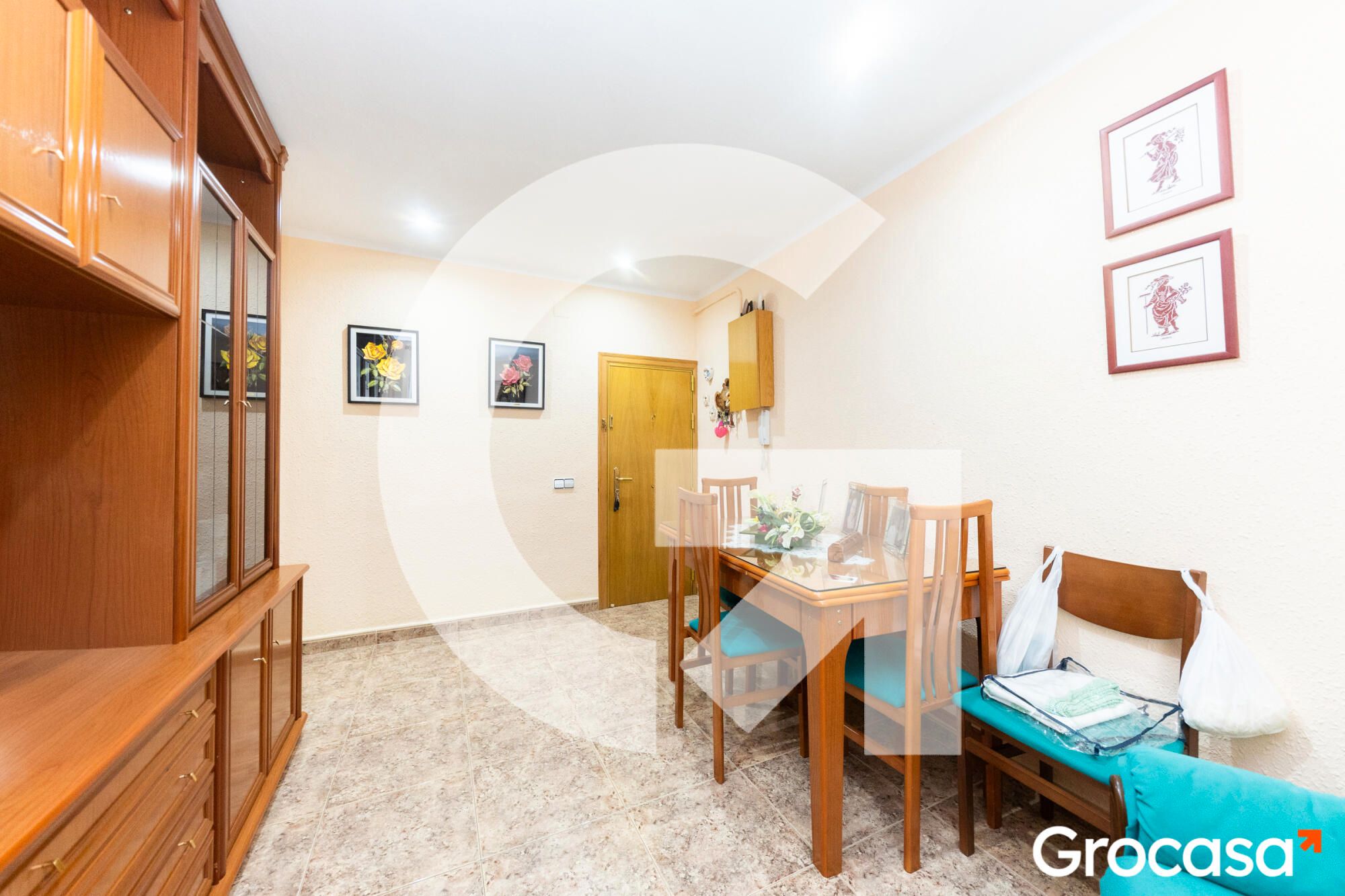 Dining room of Flat for sale in Cornellà de Llobregat  with Air Conditioner, Furnished and Oven