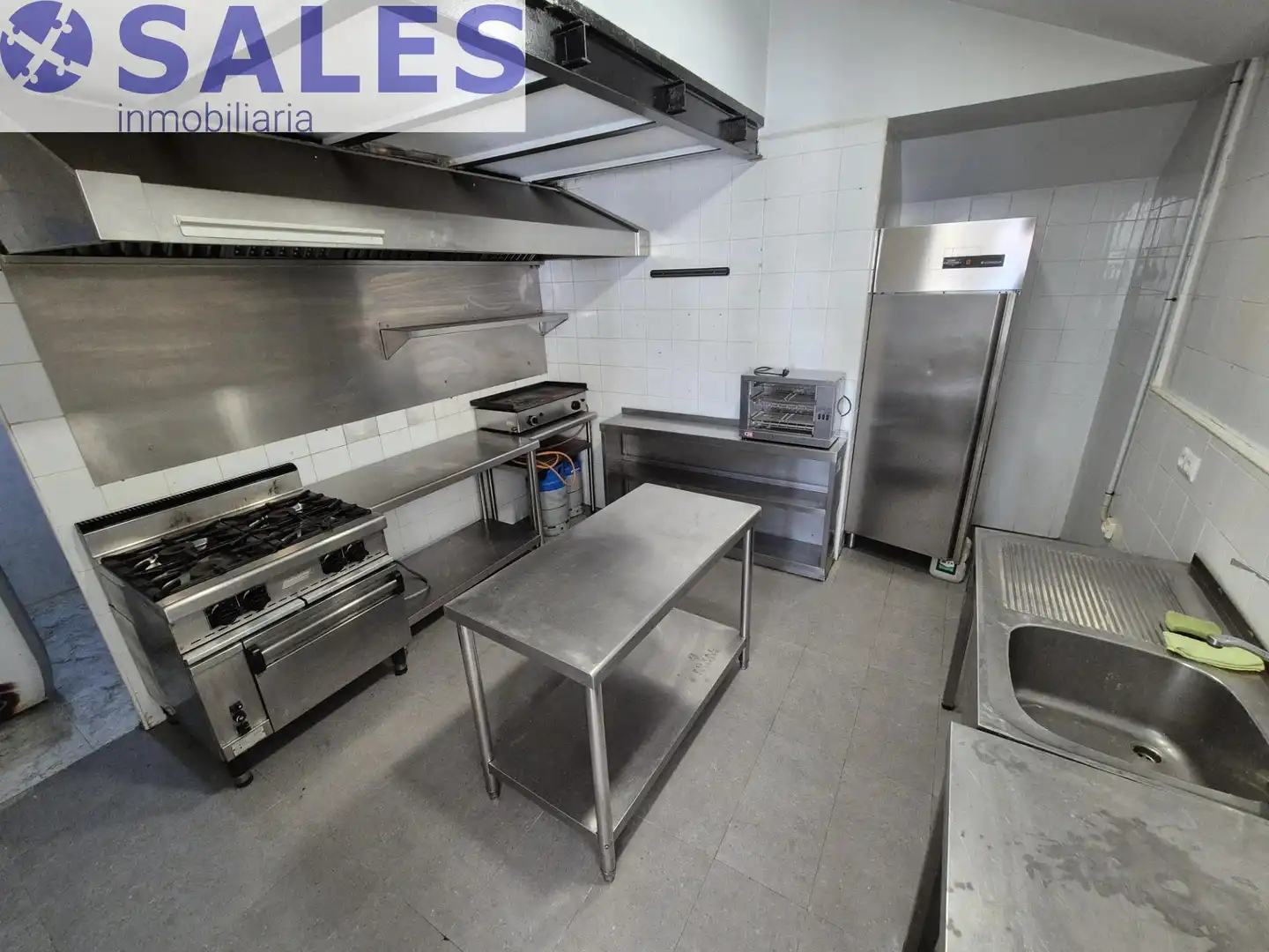 Kitchen of Commercial properties for sale in Torrent  with Furnished