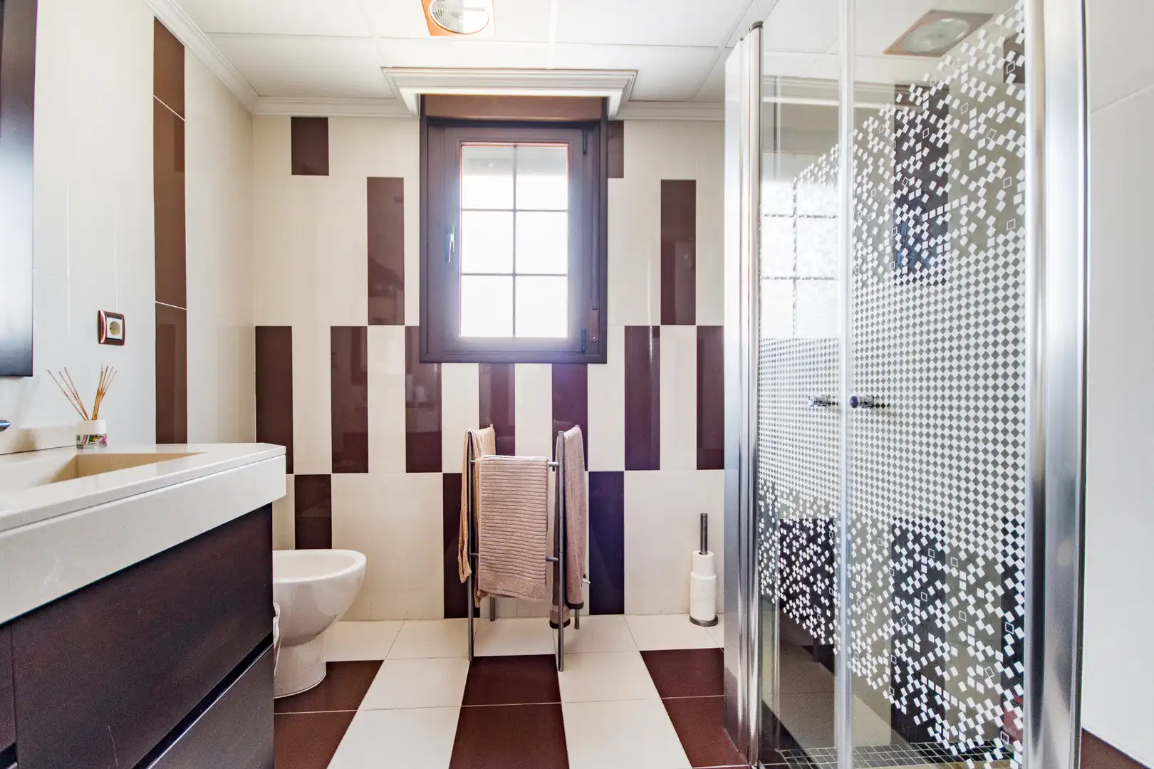 Bathroom of Houses for sale in Aranjuez  with Air Conditioner, Heating and Private garden