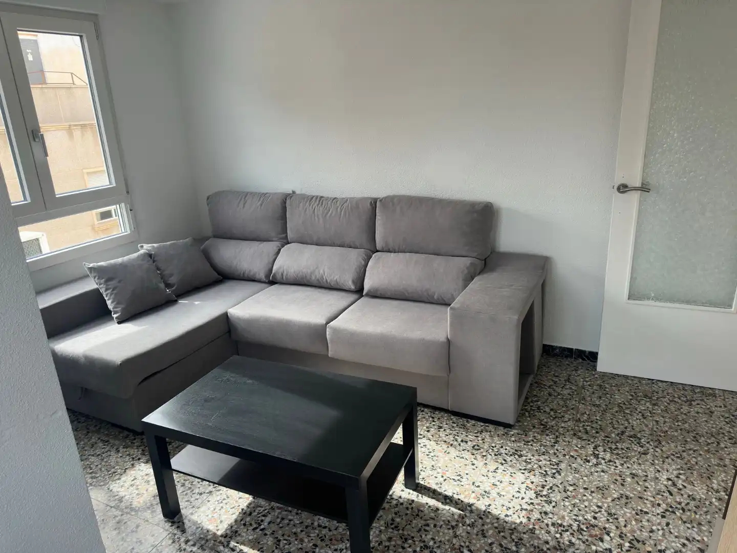 Sala d'estar de Pis de lloguer en Elche / Elx amb Calefacció, Moblat i Balcó