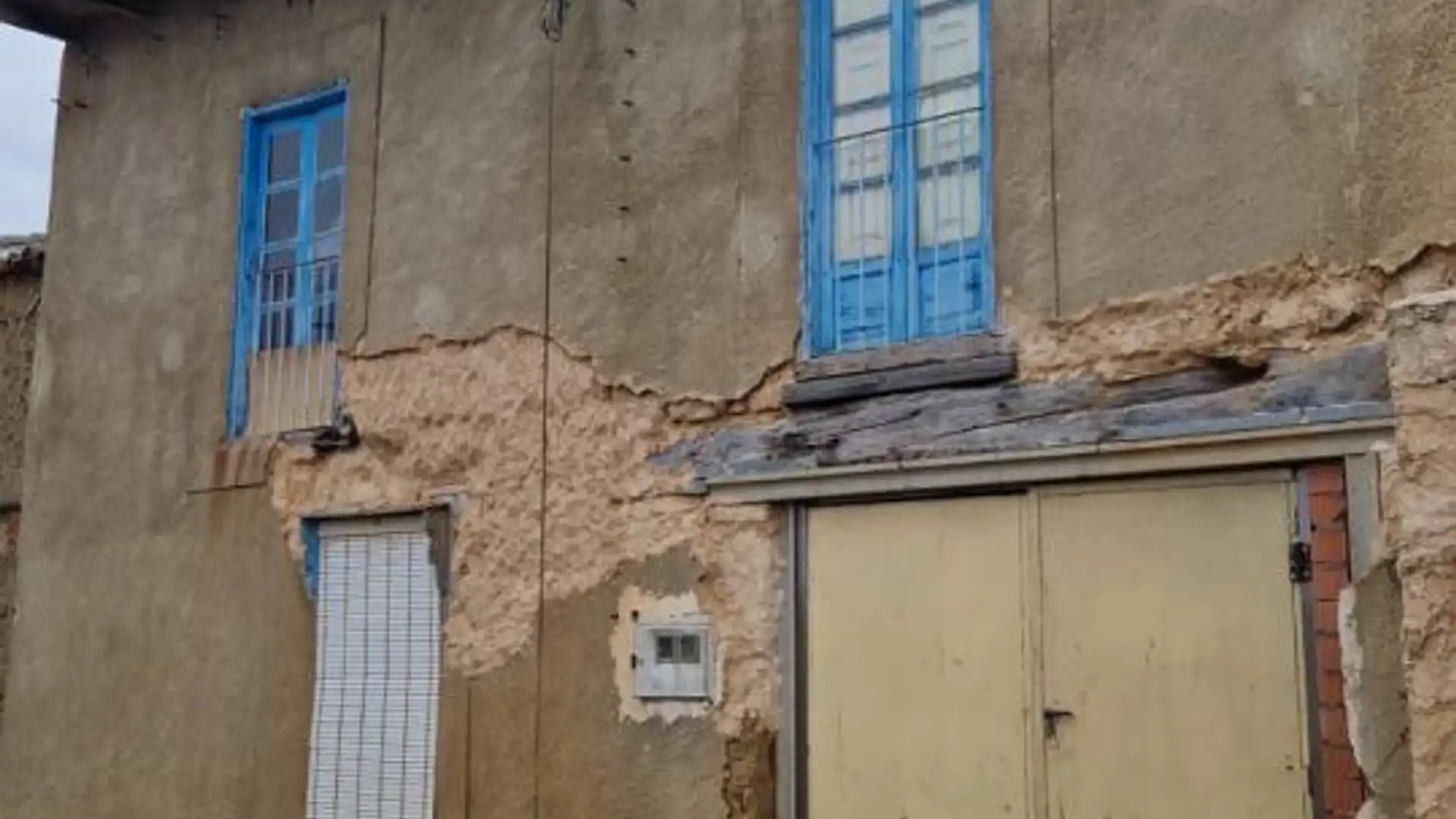 Vista exterior de Casa o chalet en venta en La Torre del Valle con Calefacción