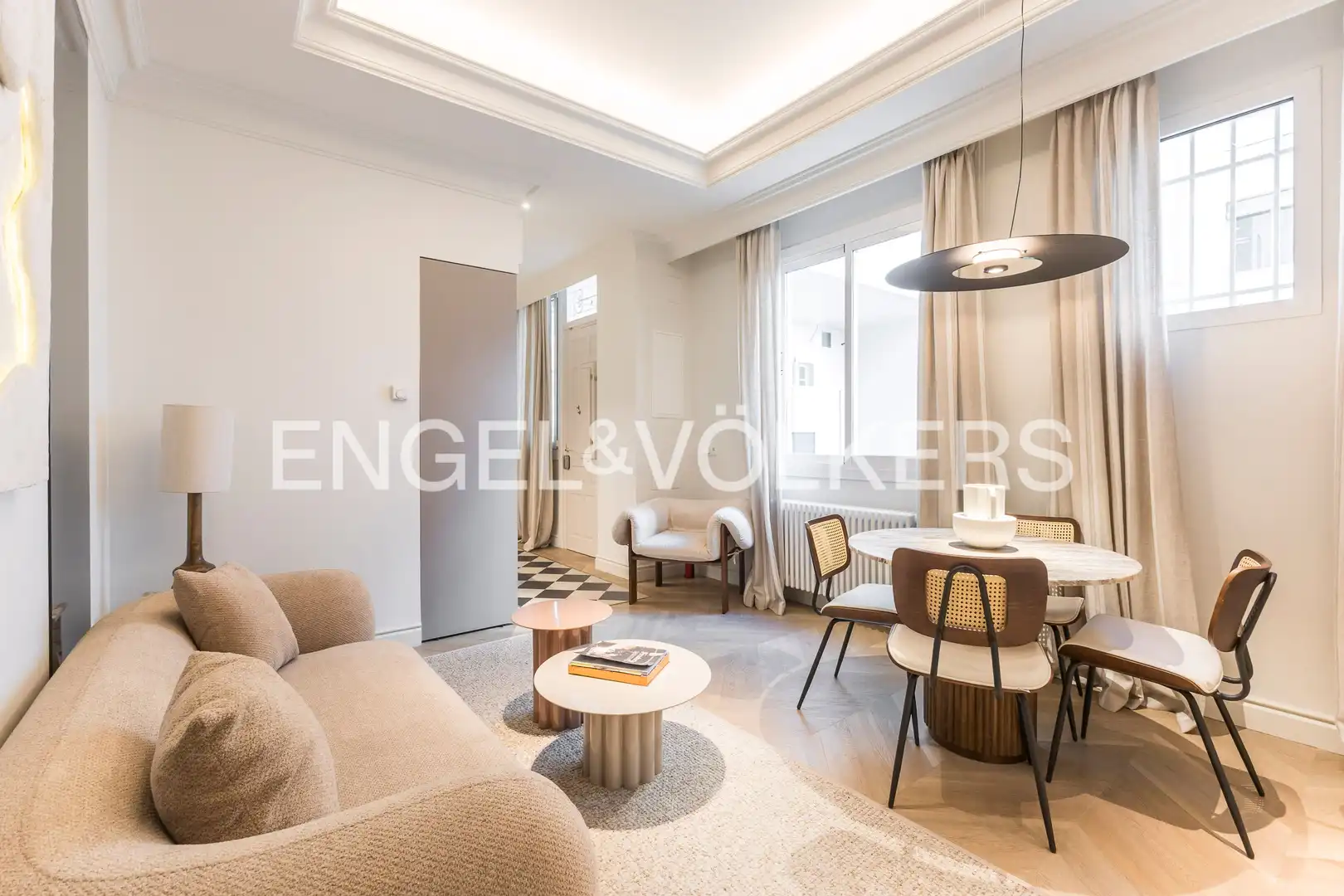 Sala de estar de Apartamento de alquiler en Rivas-Vaciamadrid con Aire acondicionado, Calefacción y Amueblado