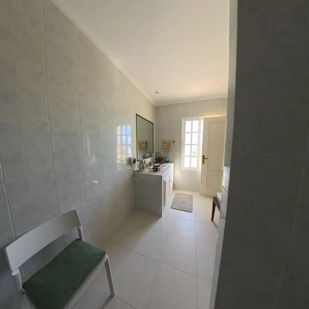 Bany de Casa o xalet en venda en Chiclana de la Frontera amb Aire condicionat, Jardí privat i Traster