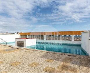 Swimming pool of Flat for sale in  Barcelona Capital  with Air Conditioner, Terrace and Swimming Pool