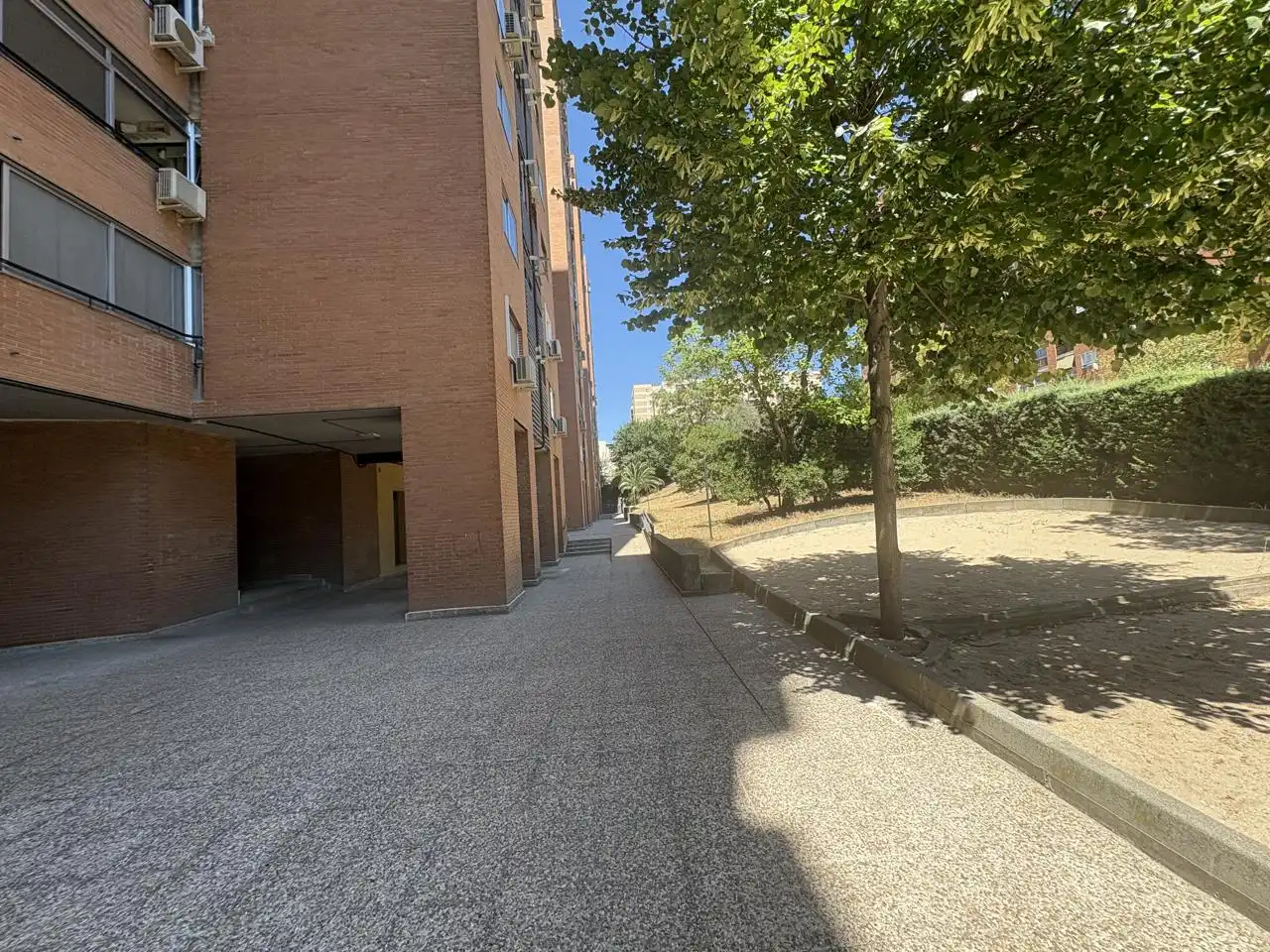 Außenansicht von Maisonette zum Verkauf in Madrid mit Heizung und Parkett