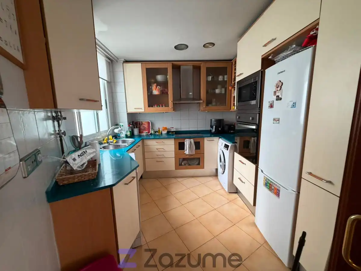 Cocina de Piso de alquiler en Valencia con Parquet, Amueblado y Horno