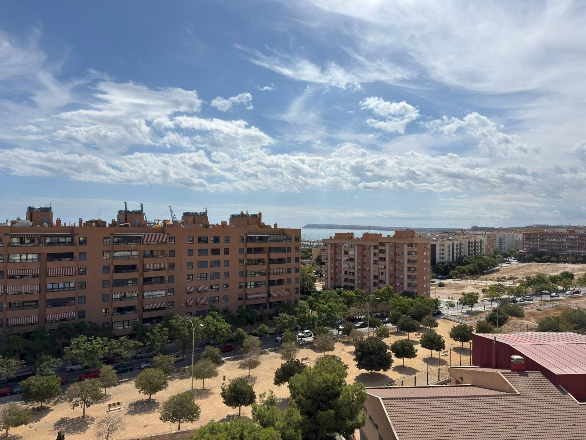 Vista exterior de Pis en venda en Alicante / Alacant amb Aire condicionat